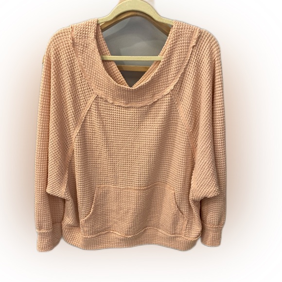 Distressed pink pullover - Picture 1 of 4